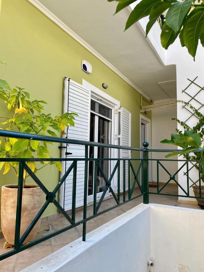 Dimitris Place Near Athens Airport Koropion Luaran gambar